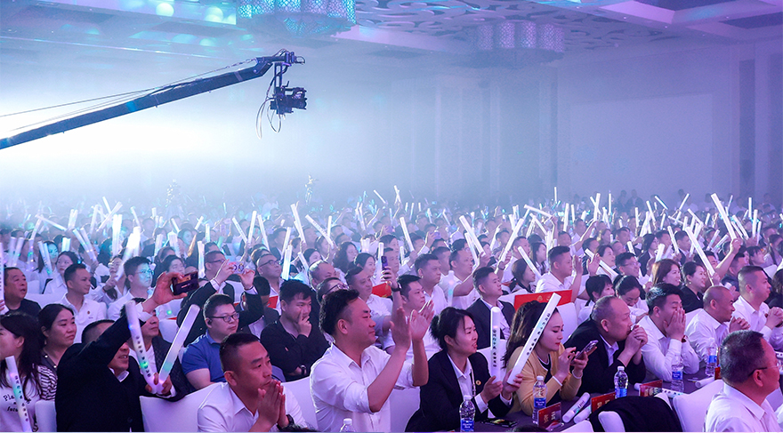 晚会_18.jpg