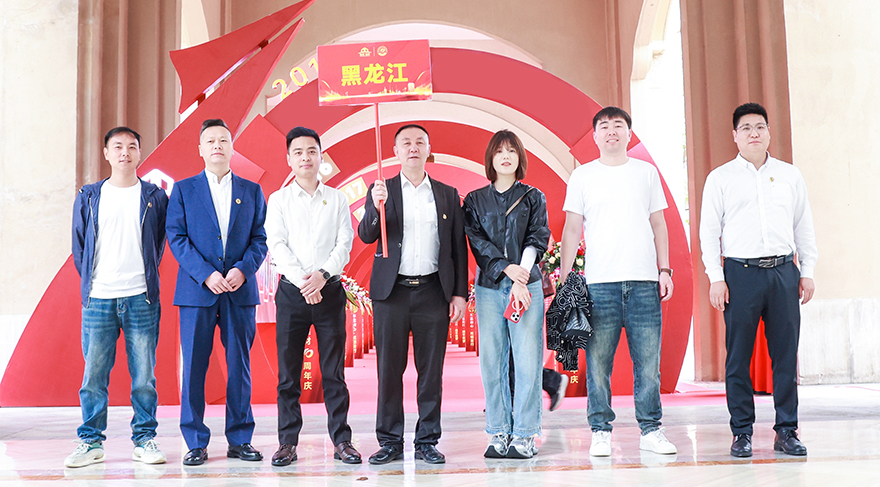 进场团队01_02.jpg